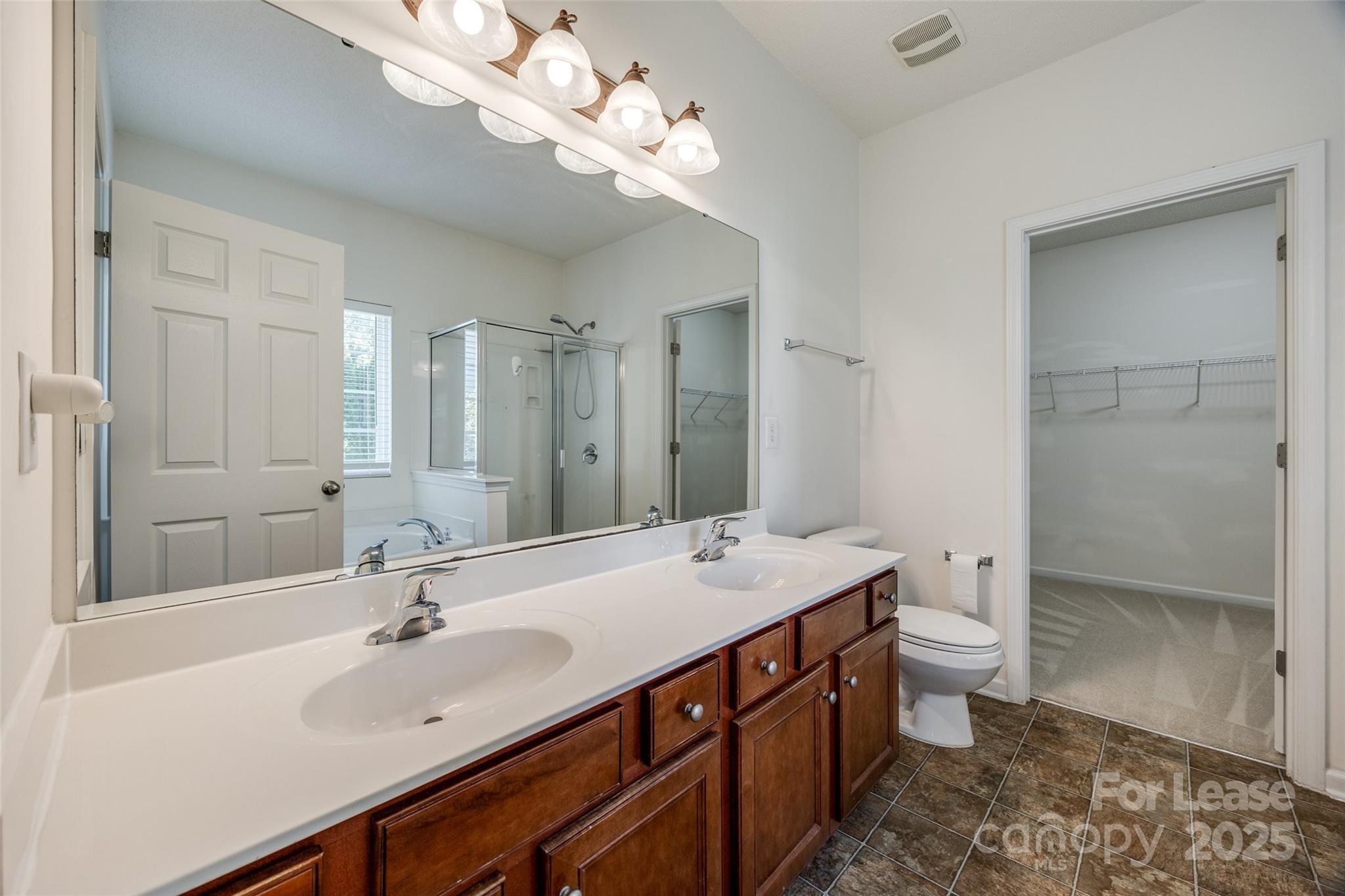 2527 Ivy Creek Ford