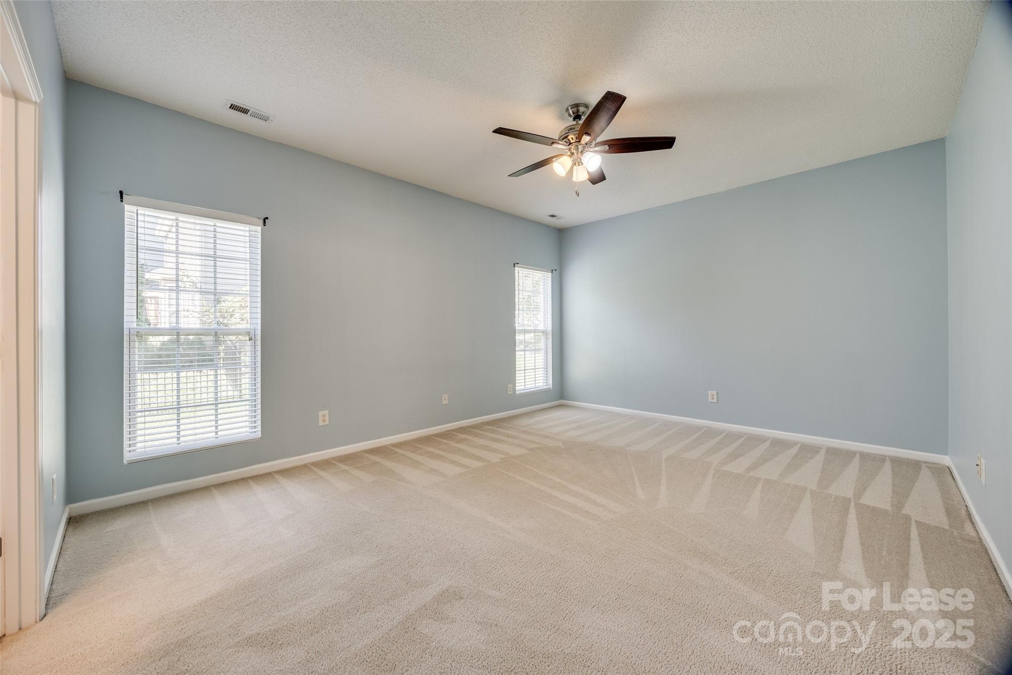 2527 Ivy Creek Ford