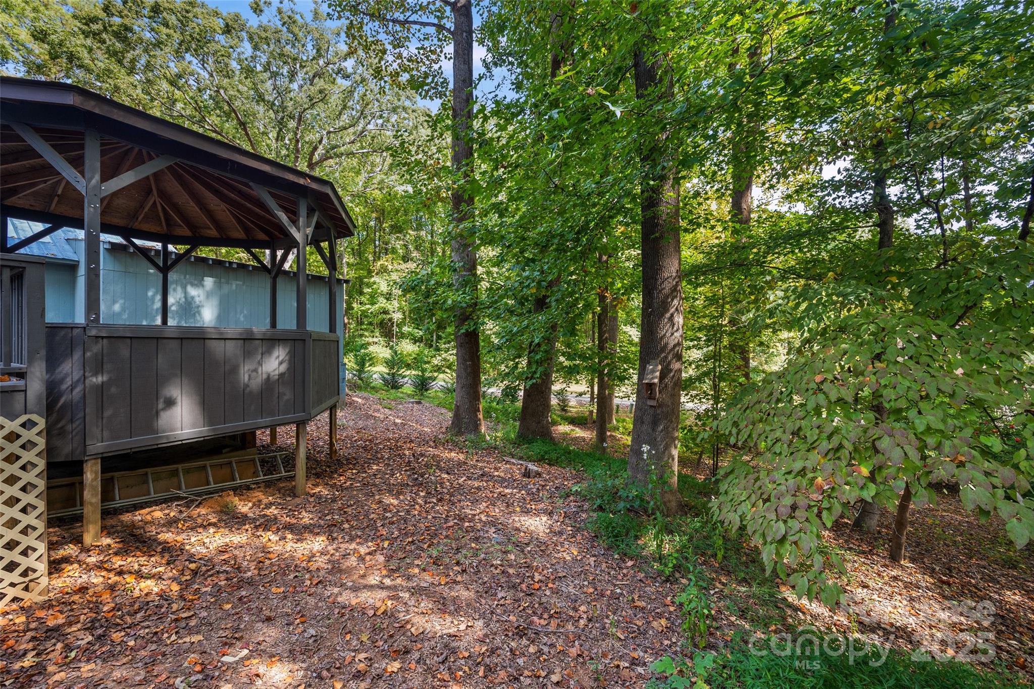 7423 Kuck Road
