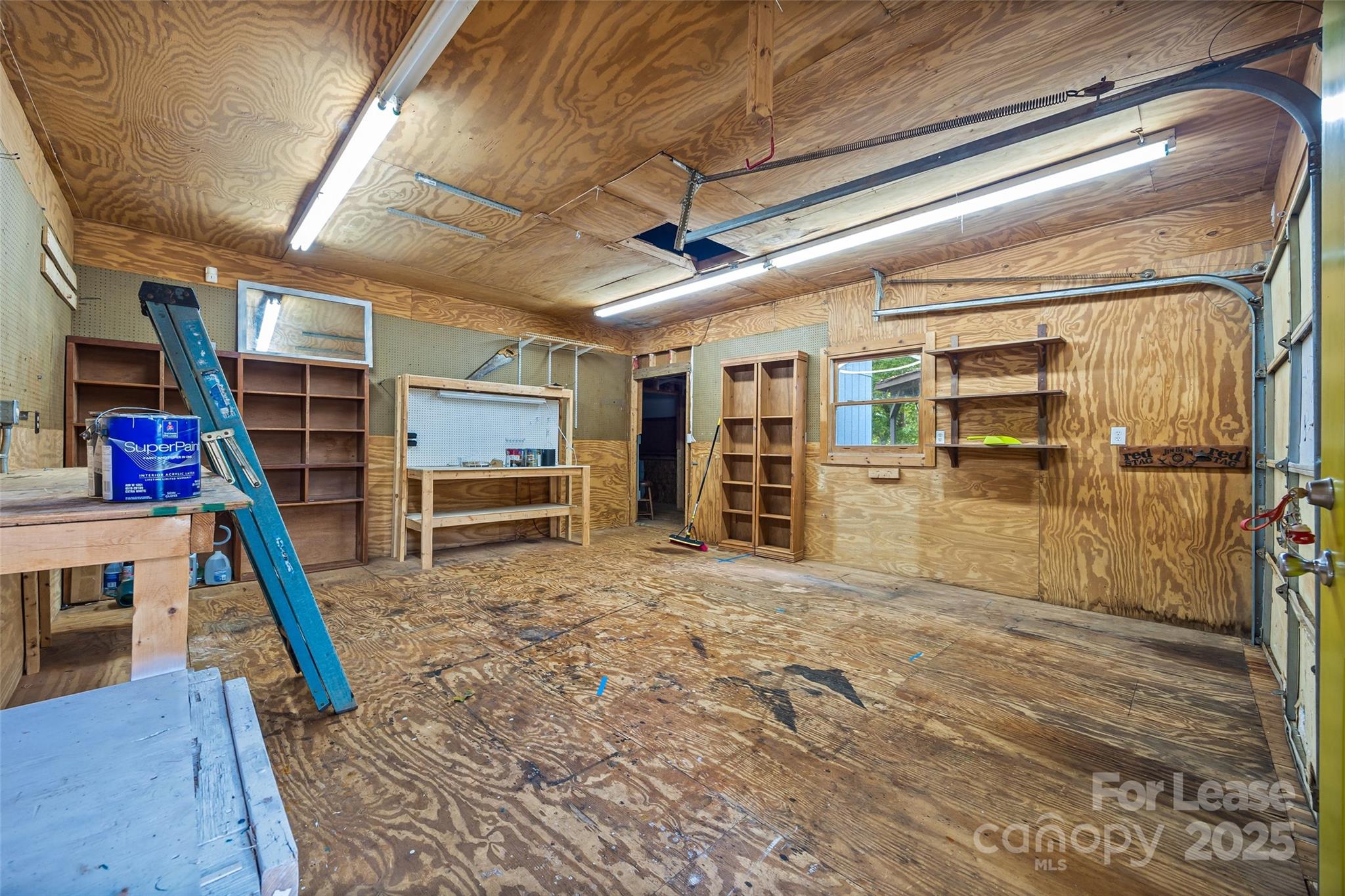 7423 Kuck Road