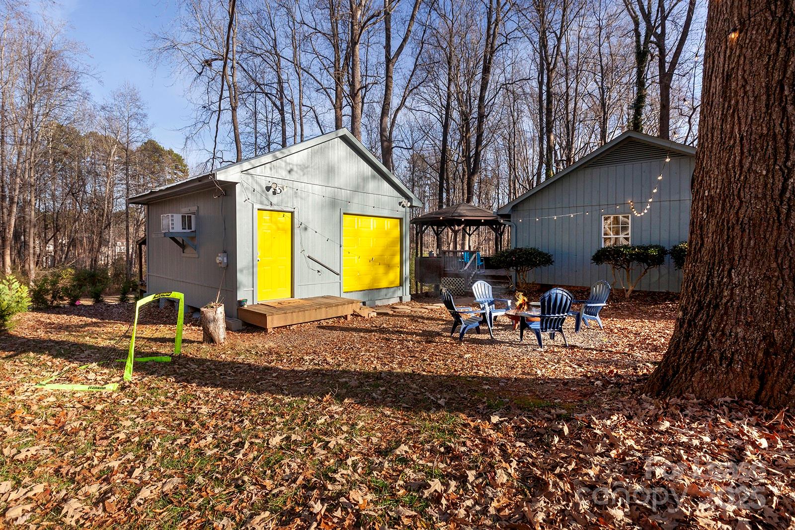 7423 Kuck Road