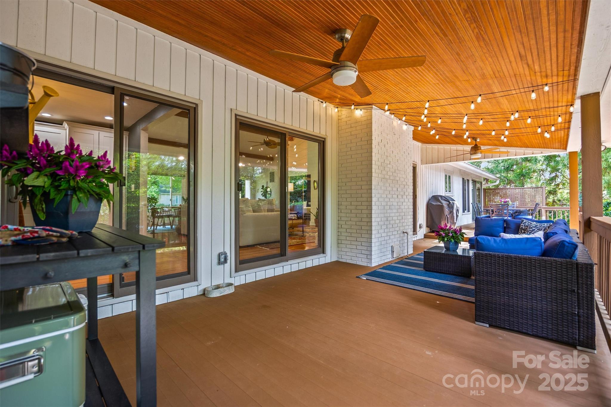 2116 Lynbridge Drive