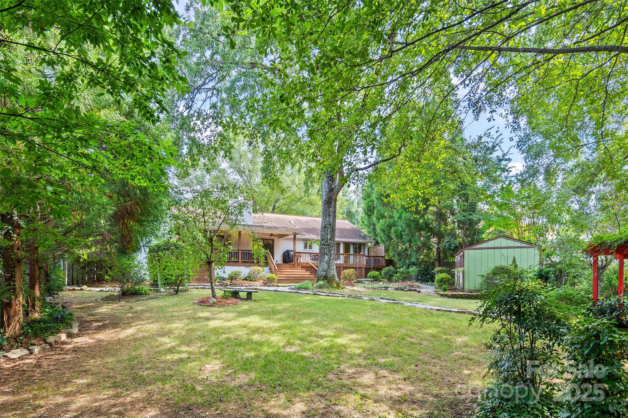 2116 Lynbridge Drive