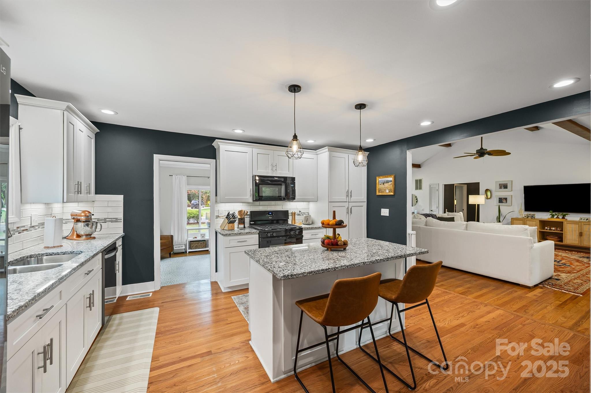 2116 Lynbridge Drive