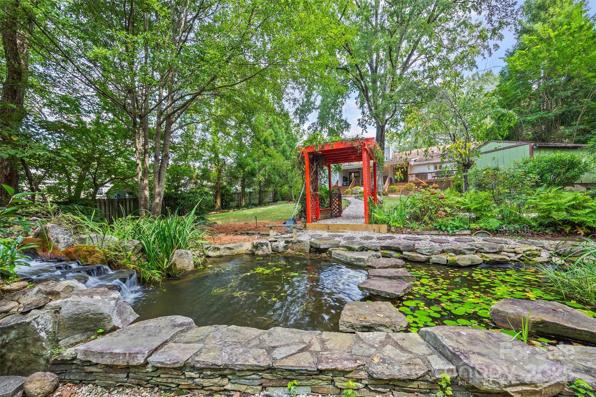 2116 Lynbridge Drive