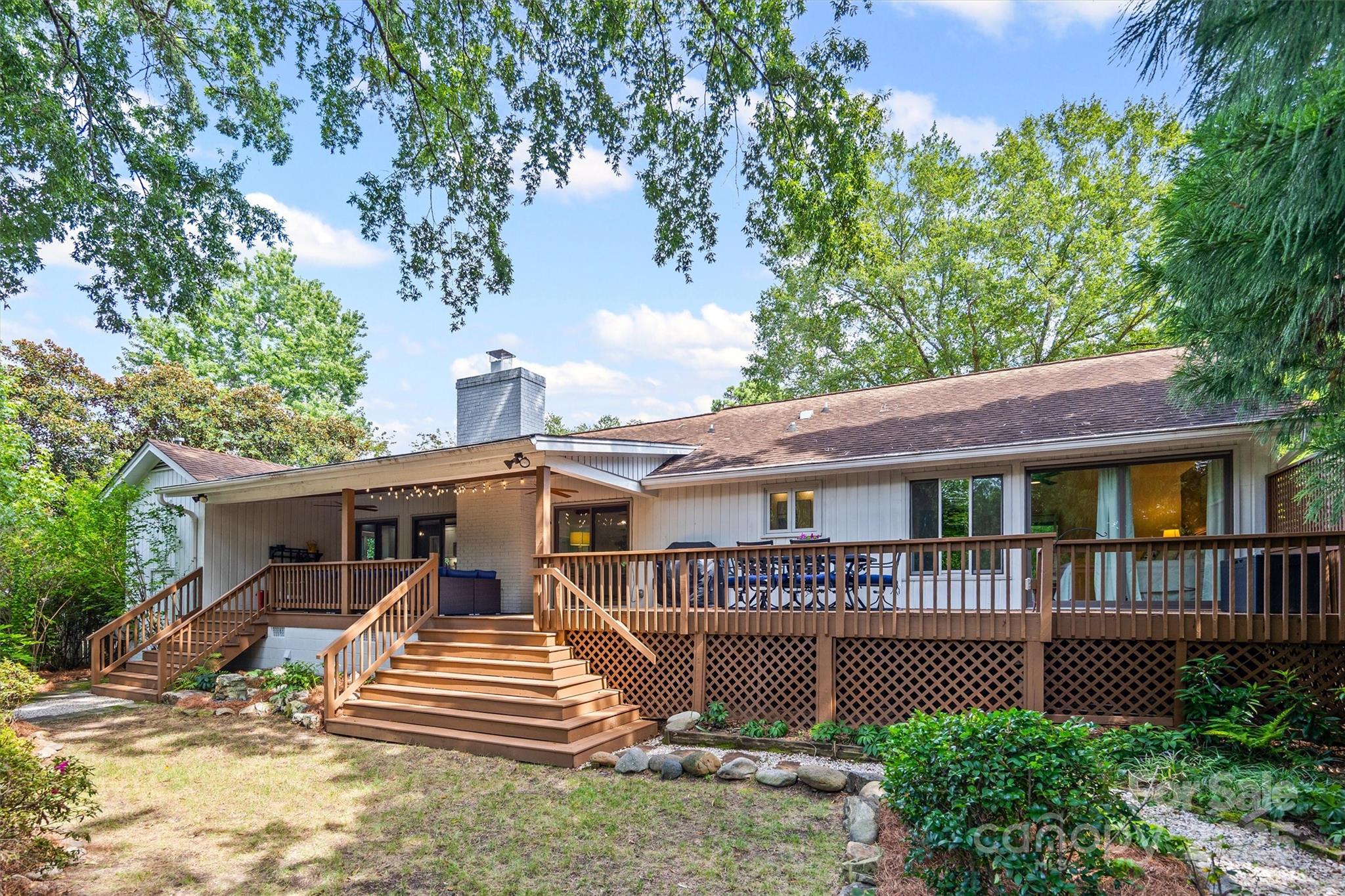 2116 Lynbridge Drive