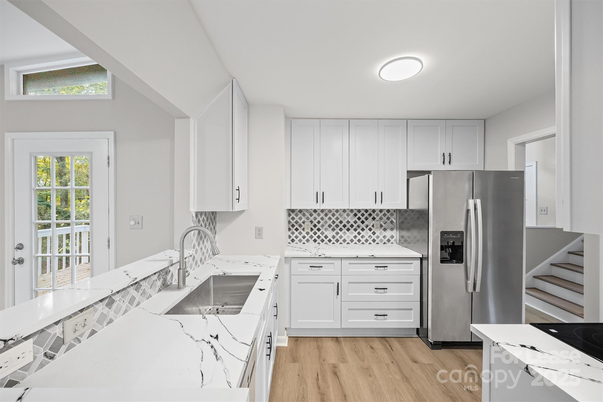 6012 Lanai Lane
