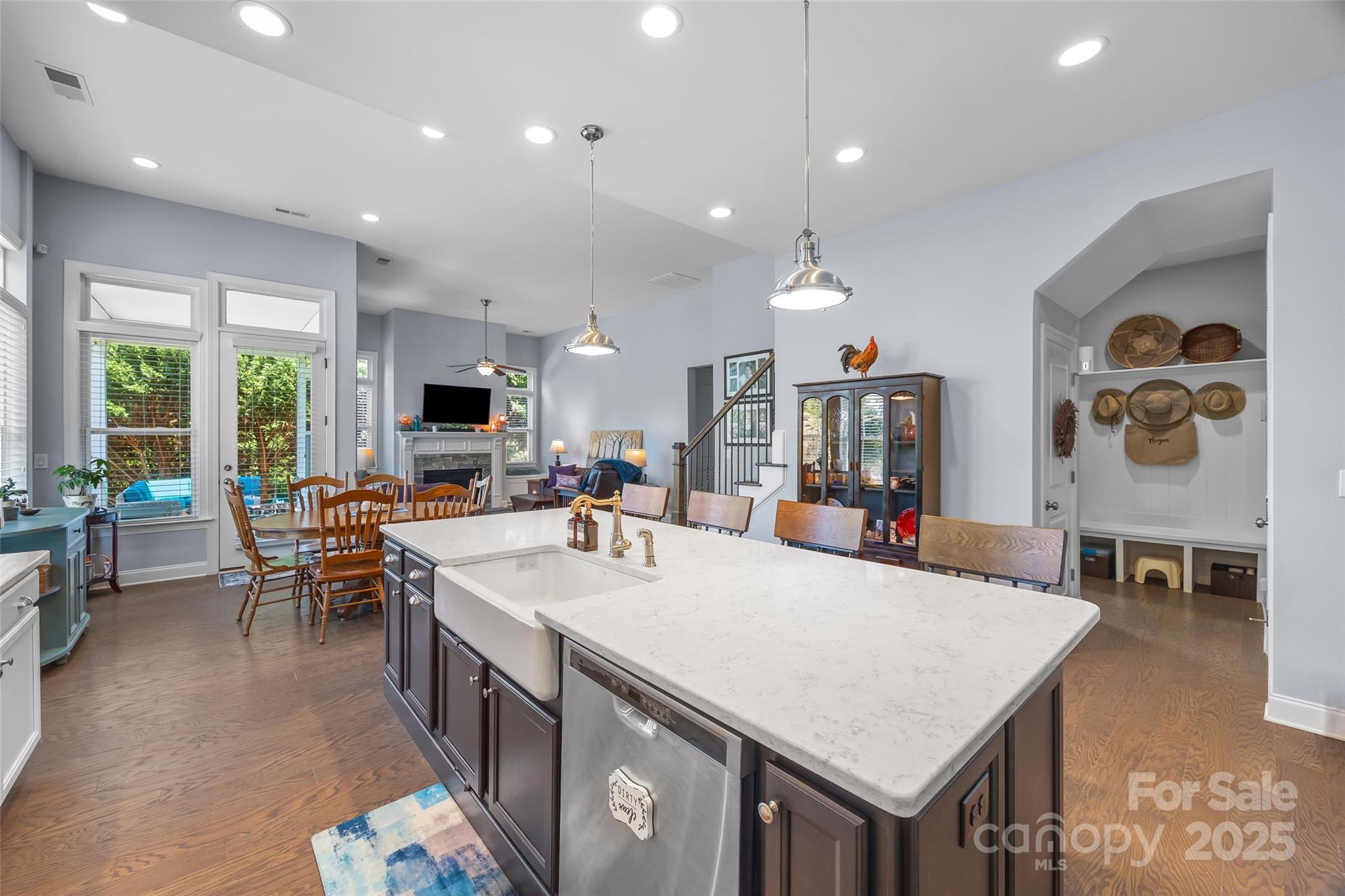 5212 Meadowcroft Way