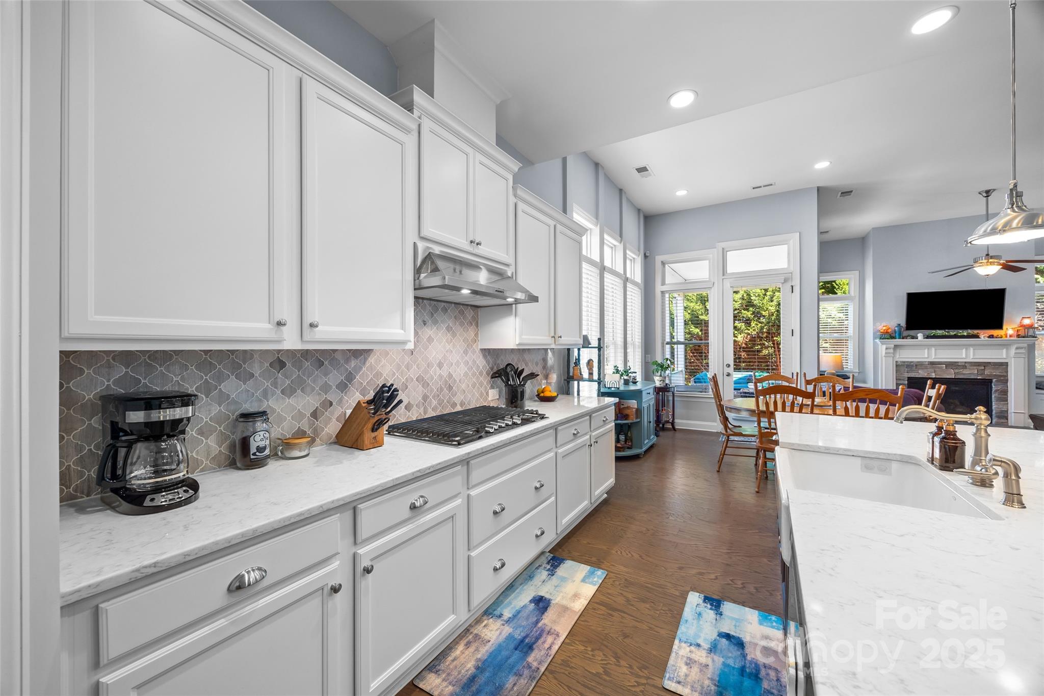 5212 Meadowcroft Way