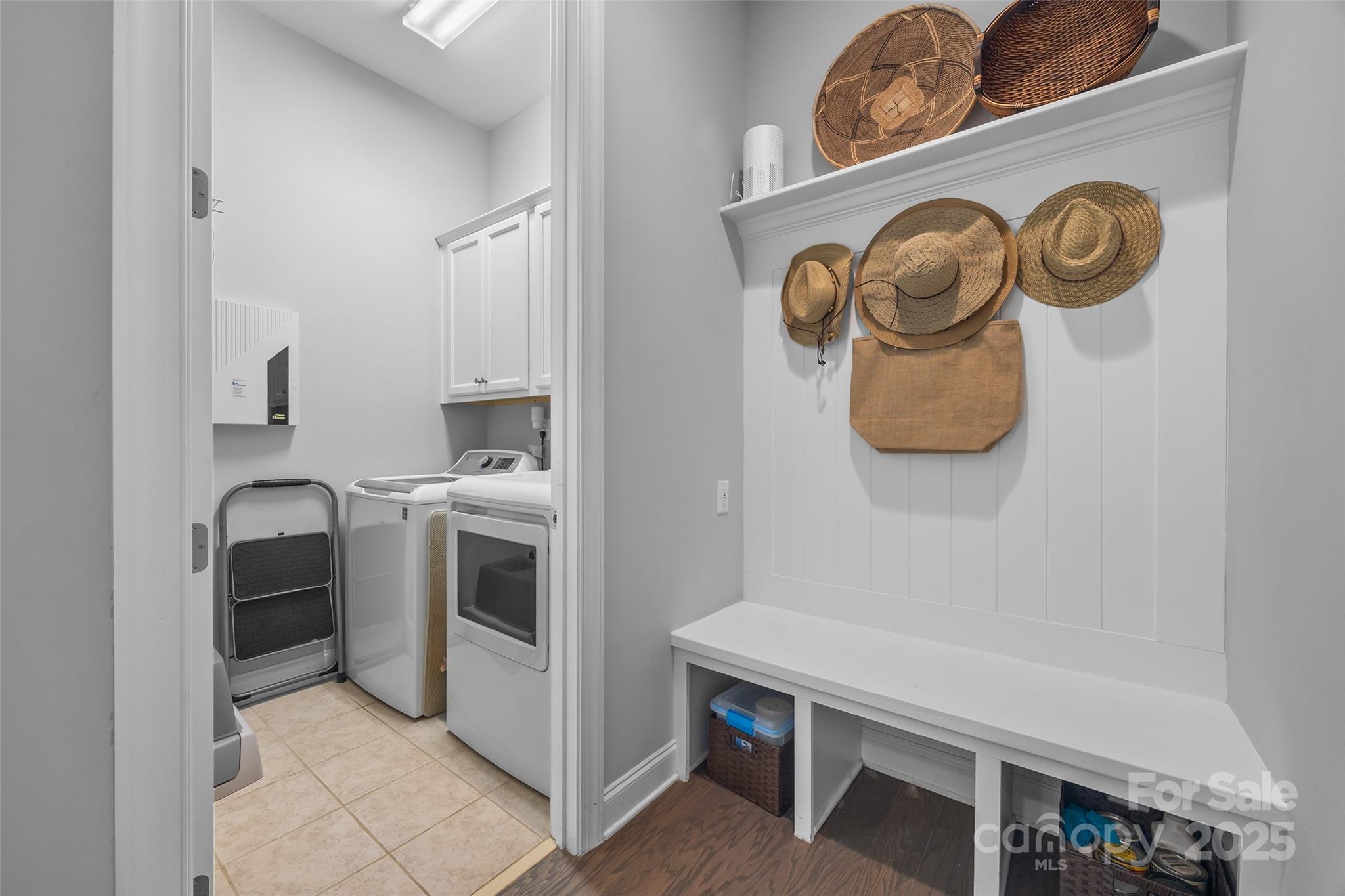 5212 Meadowcroft Way