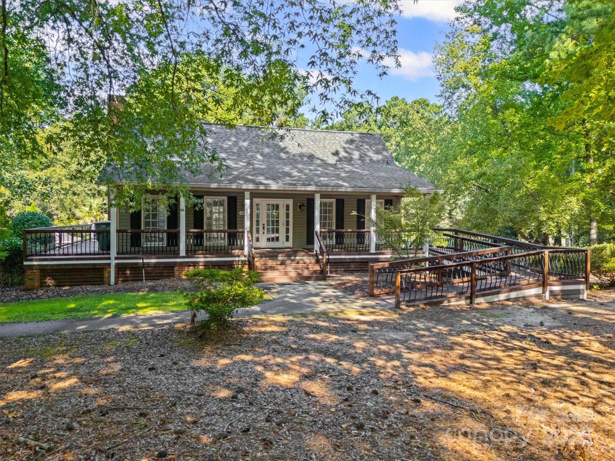 1482 White Hall Place