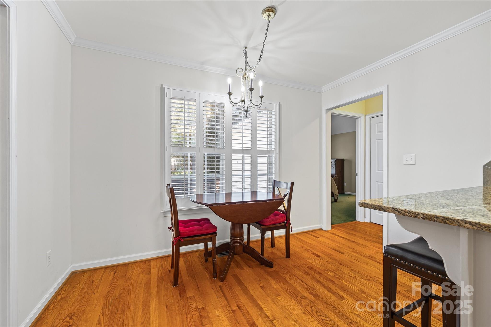 1482 White Hall Place