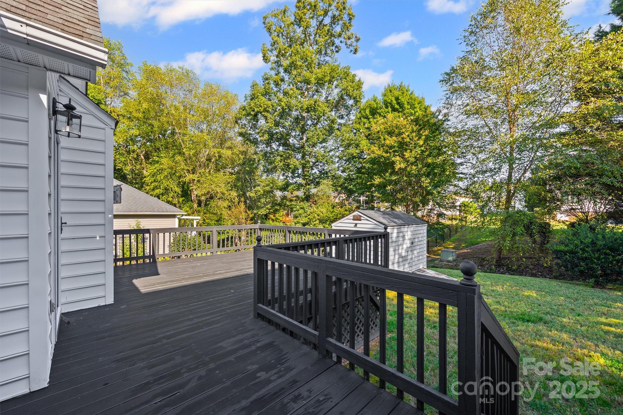 1482 White Hall Place
