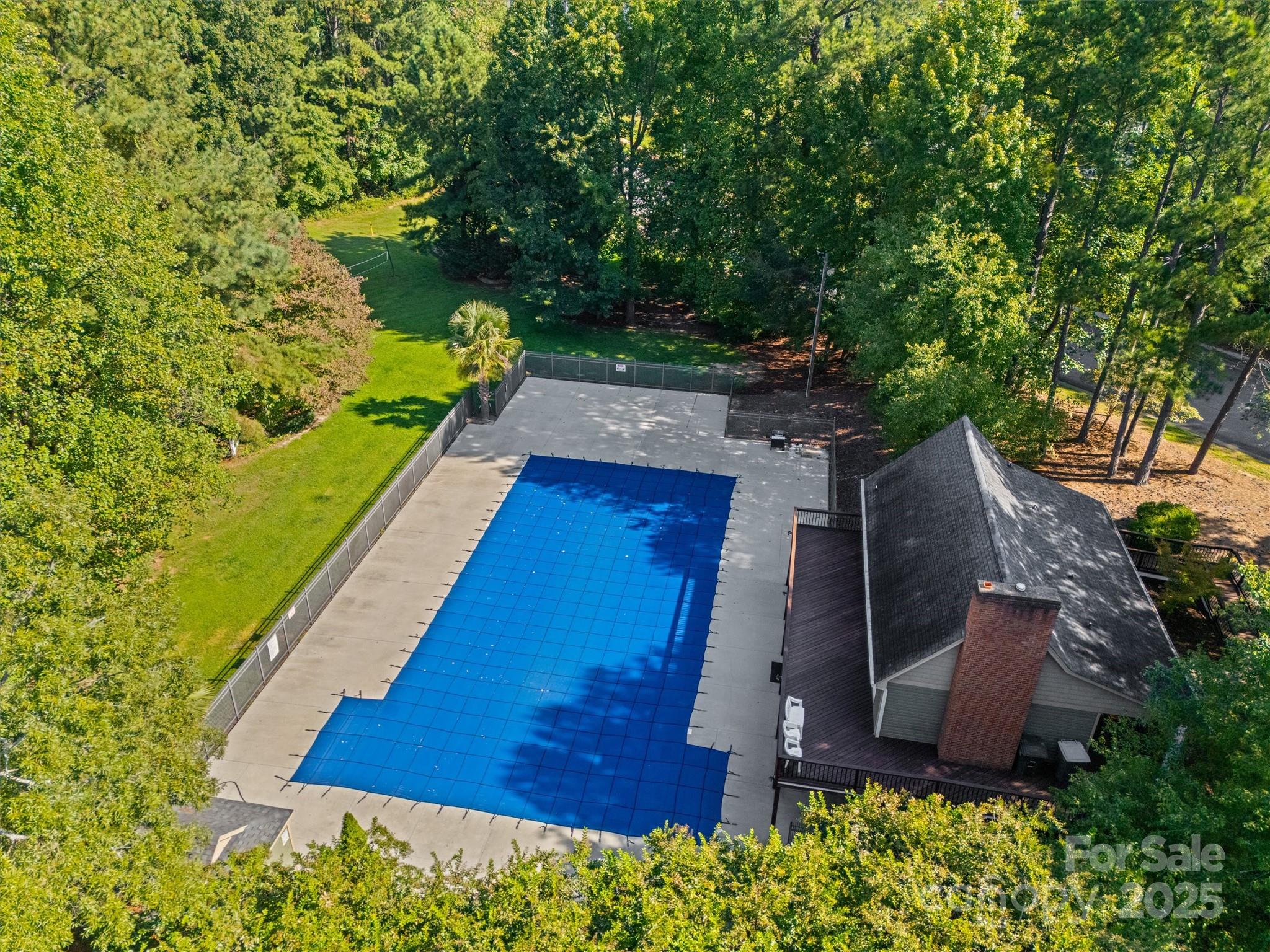1482 White Hall Place
