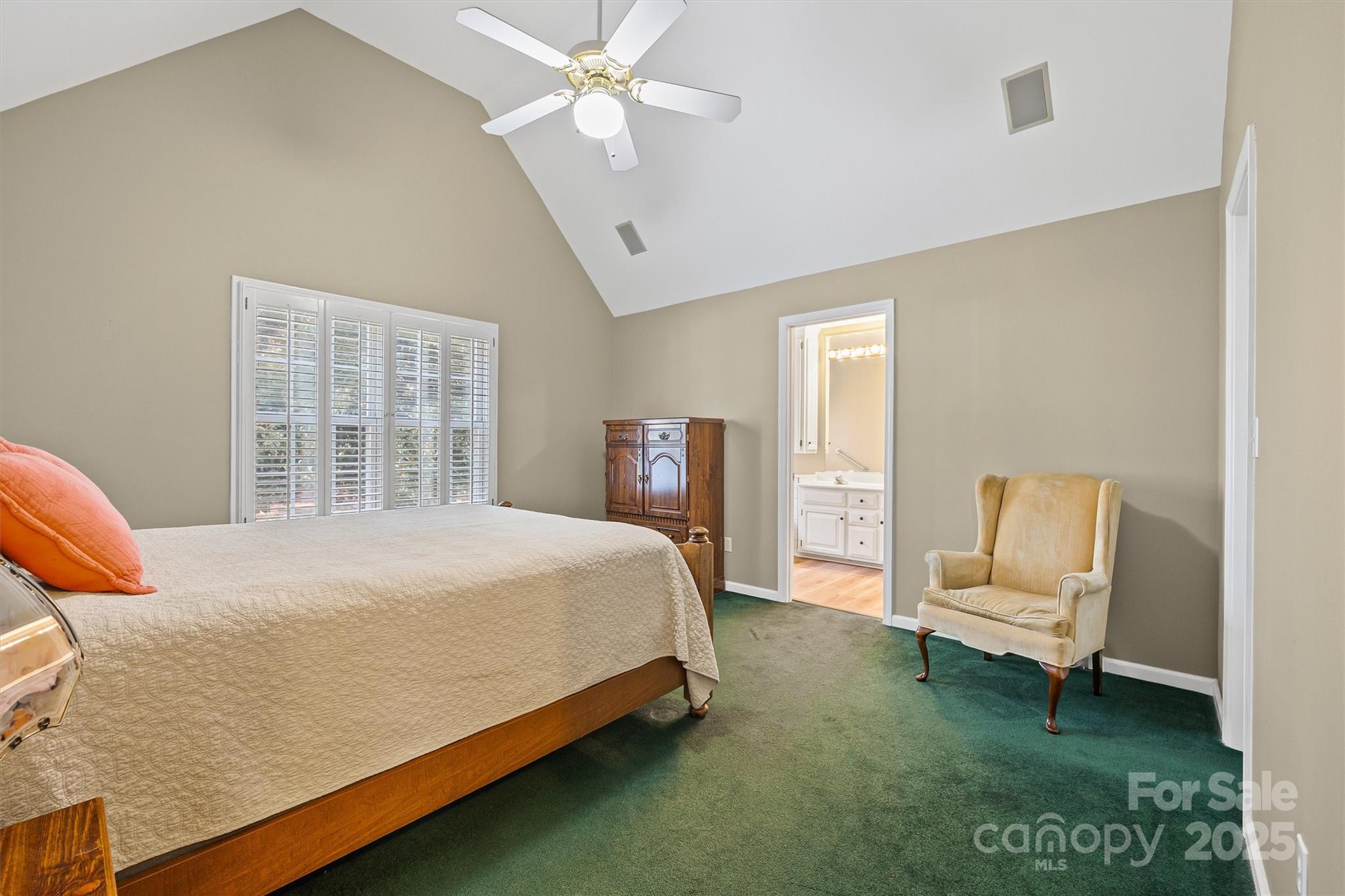 1482 White Hall Place