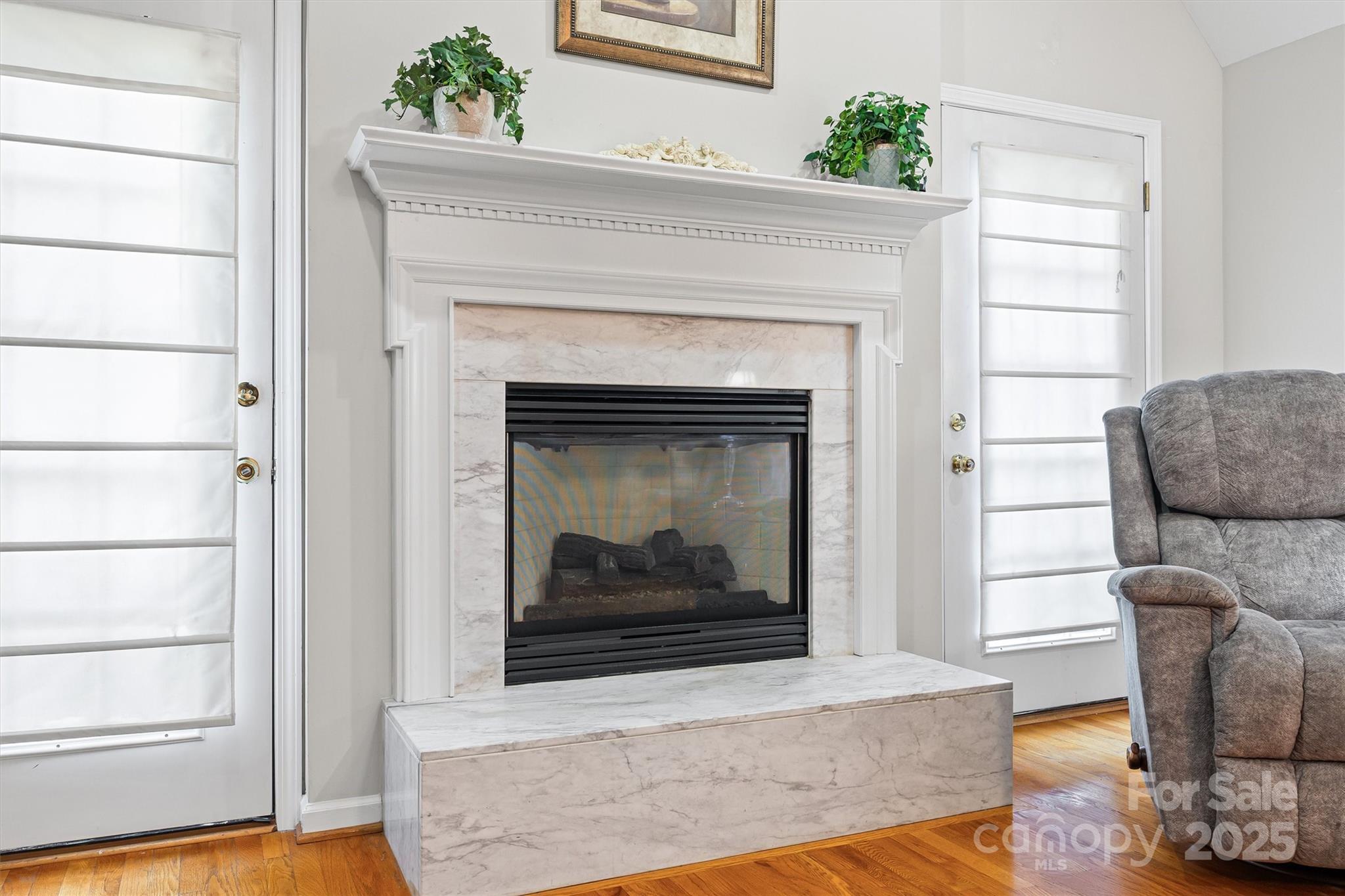 1482 White Hall Place