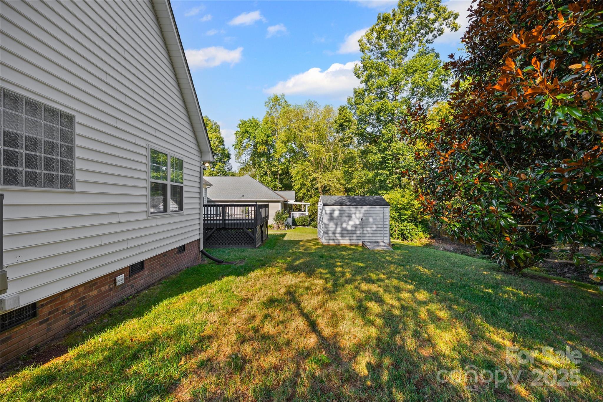 1482 White Hall Place
