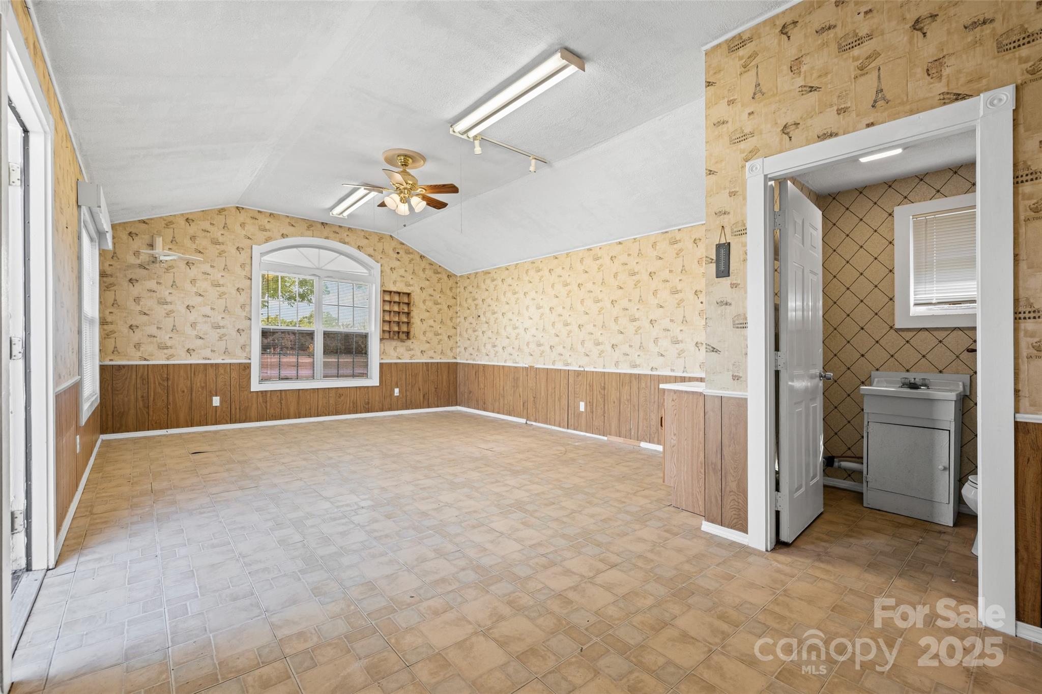 15615 Smith Boyd Road