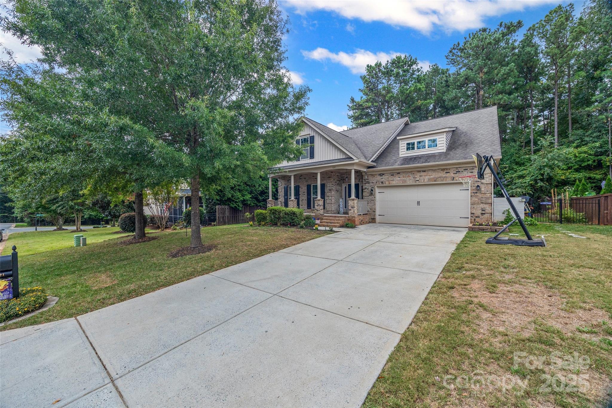 121 Misty Woods Drive