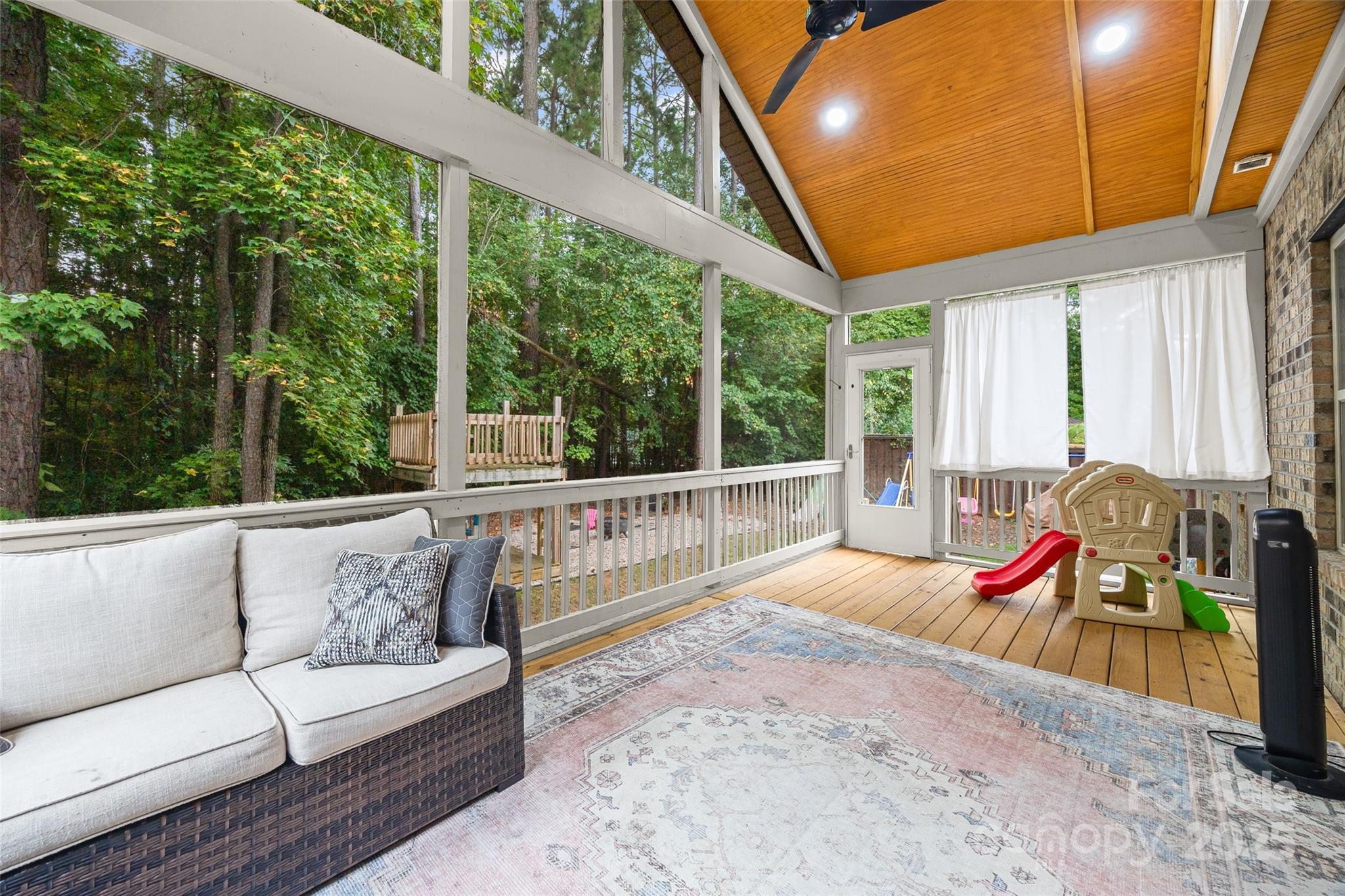 121 Misty Woods Drive