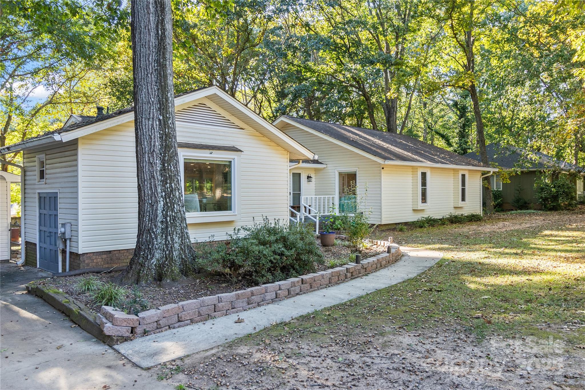 2409 Woodleigh Drive