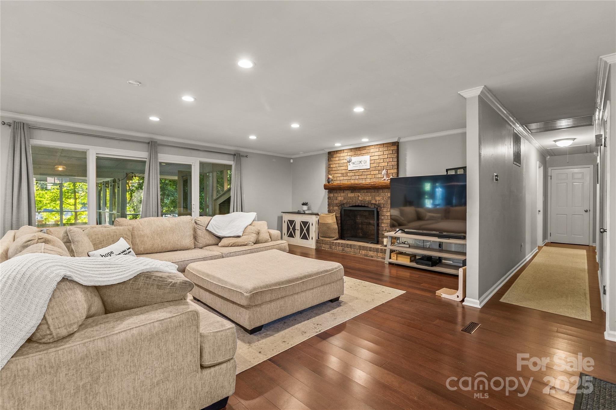 2409 Woodleigh Drive