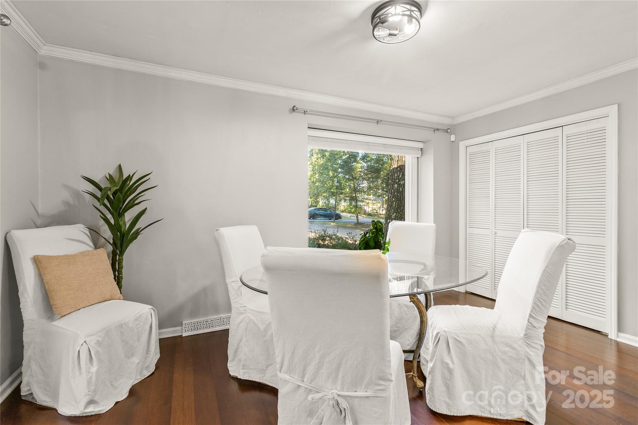 2409 Woodleigh Drive