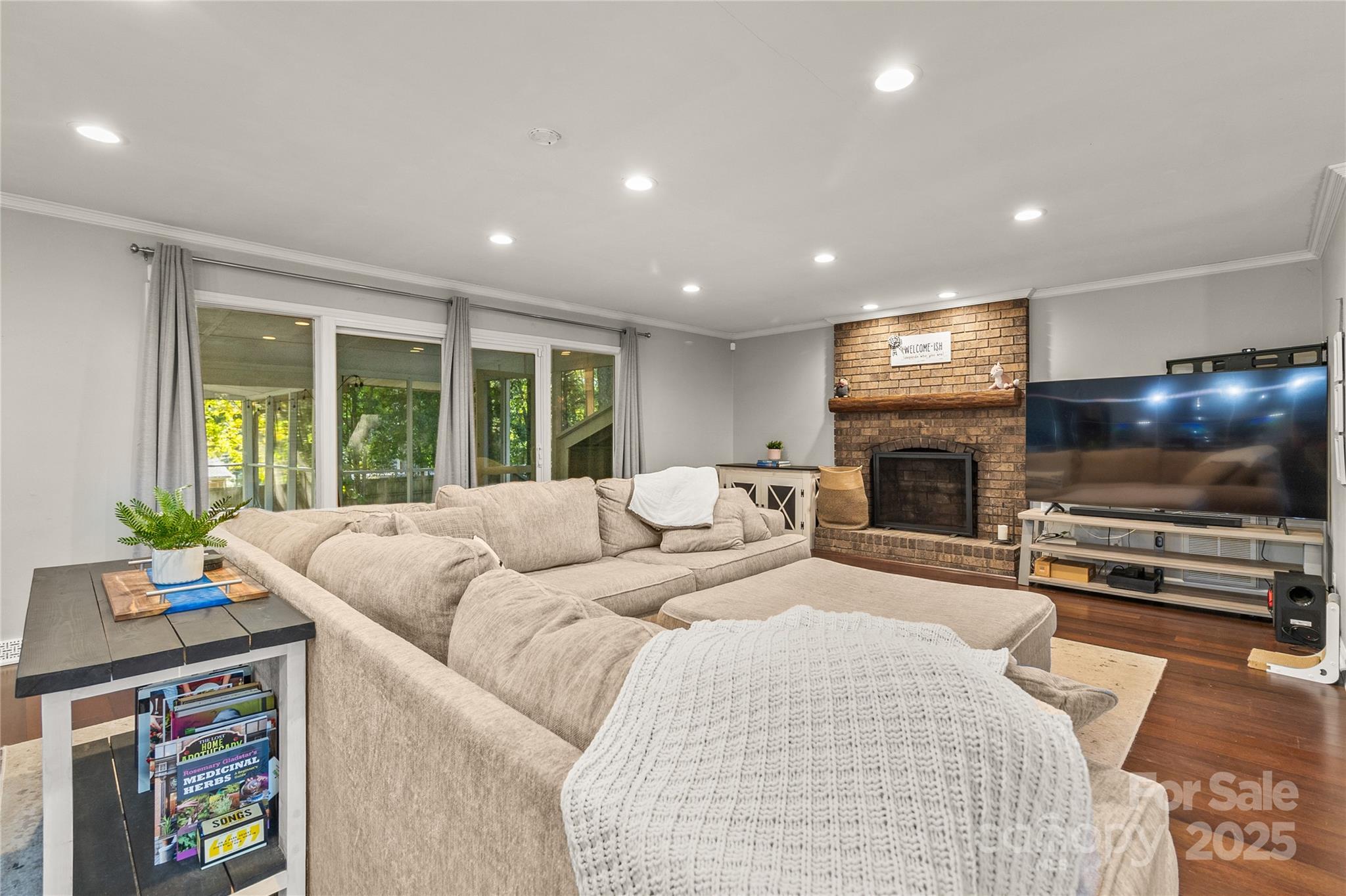 2409 Woodleigh Drive