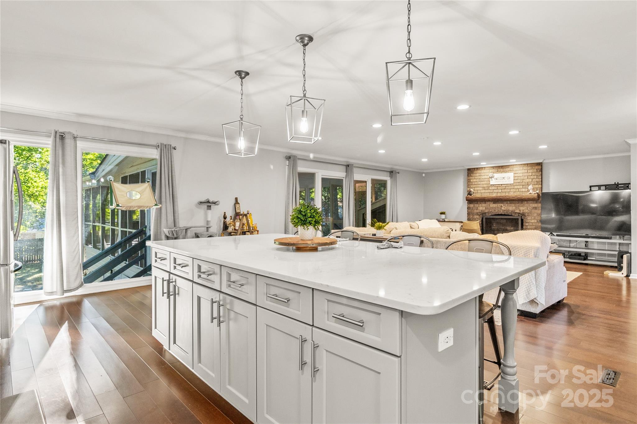 2409 Woodleigh Drive