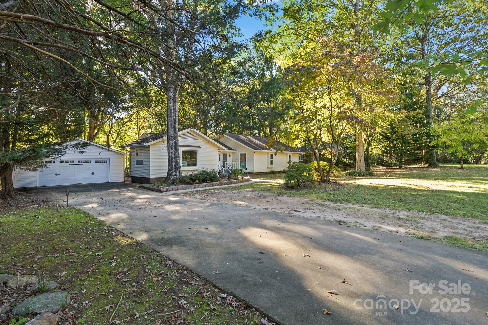 2409 Woodleigh Drive