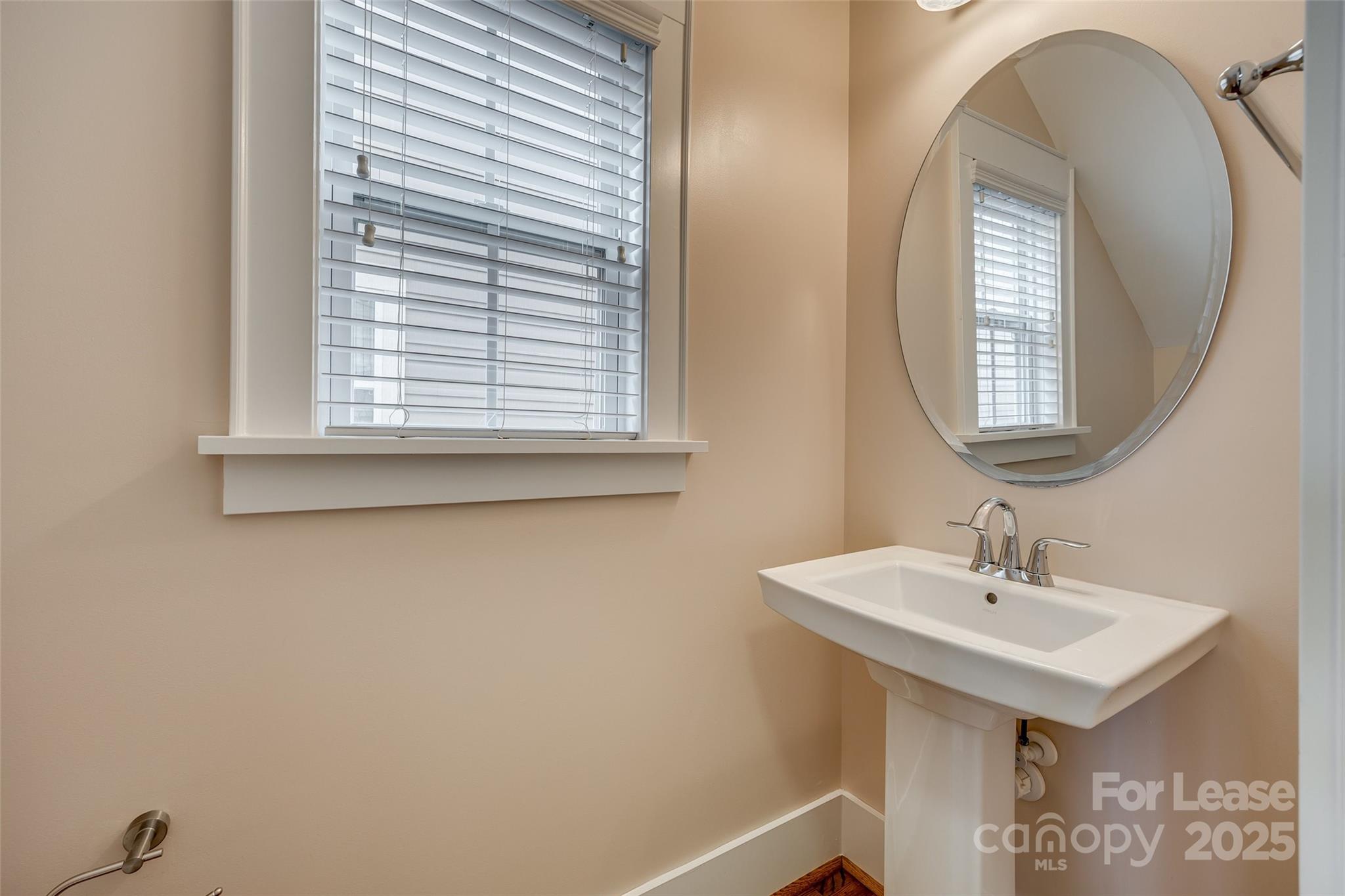 799 Herrons Ferry Road