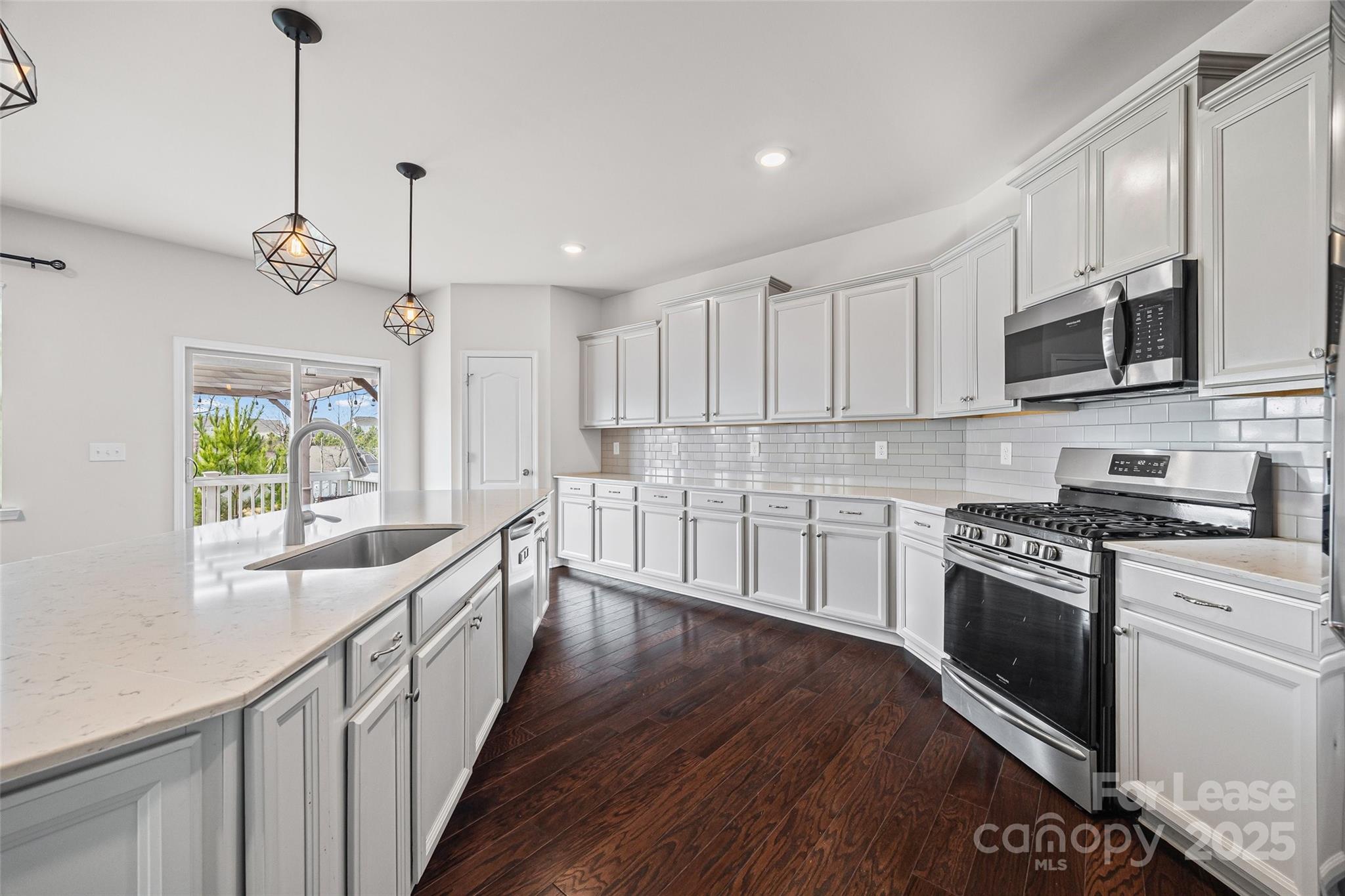 17124 Snug Harbor Road