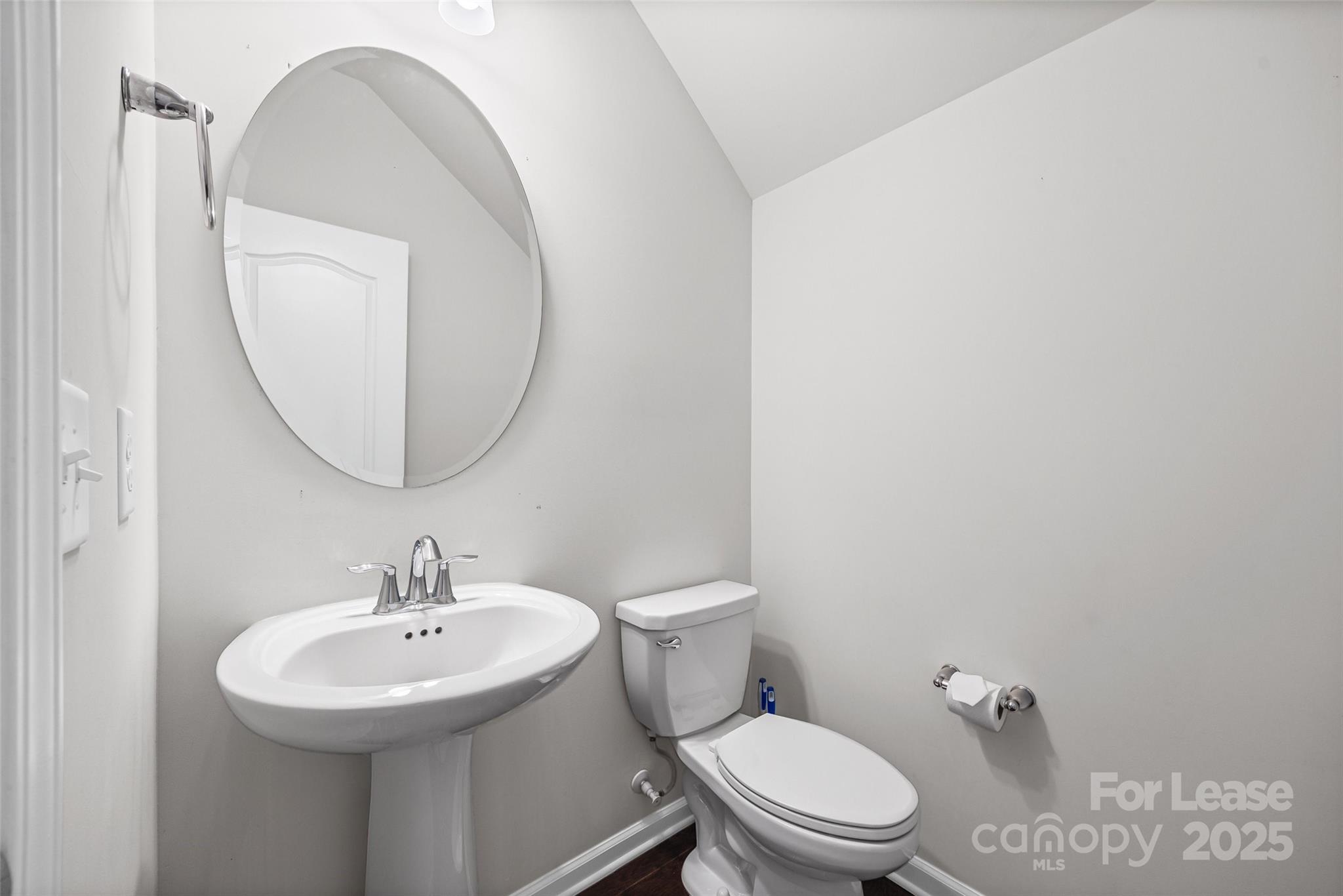 17124 Snug Harbor Road