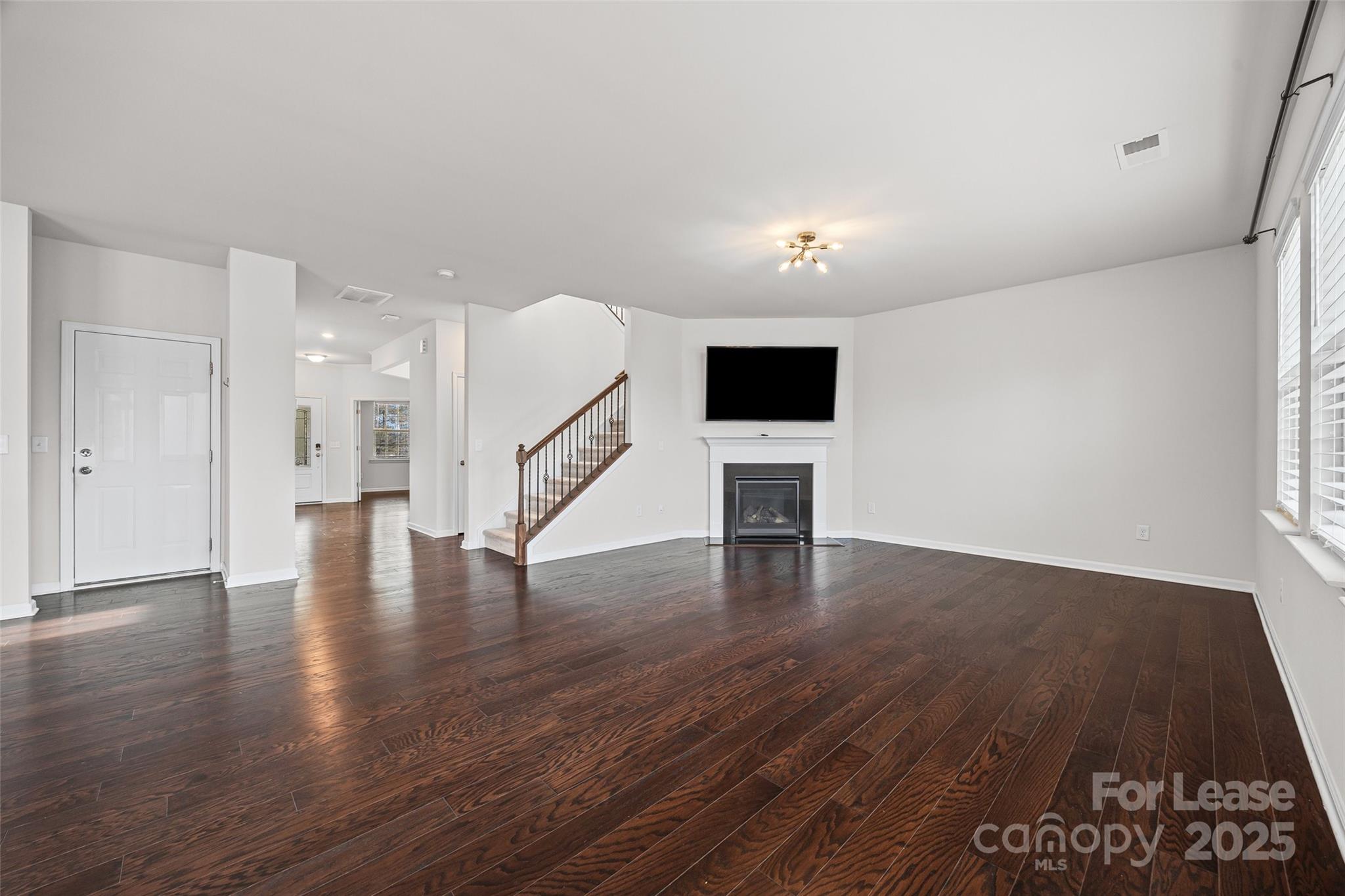 17124 Snug Harbor Road