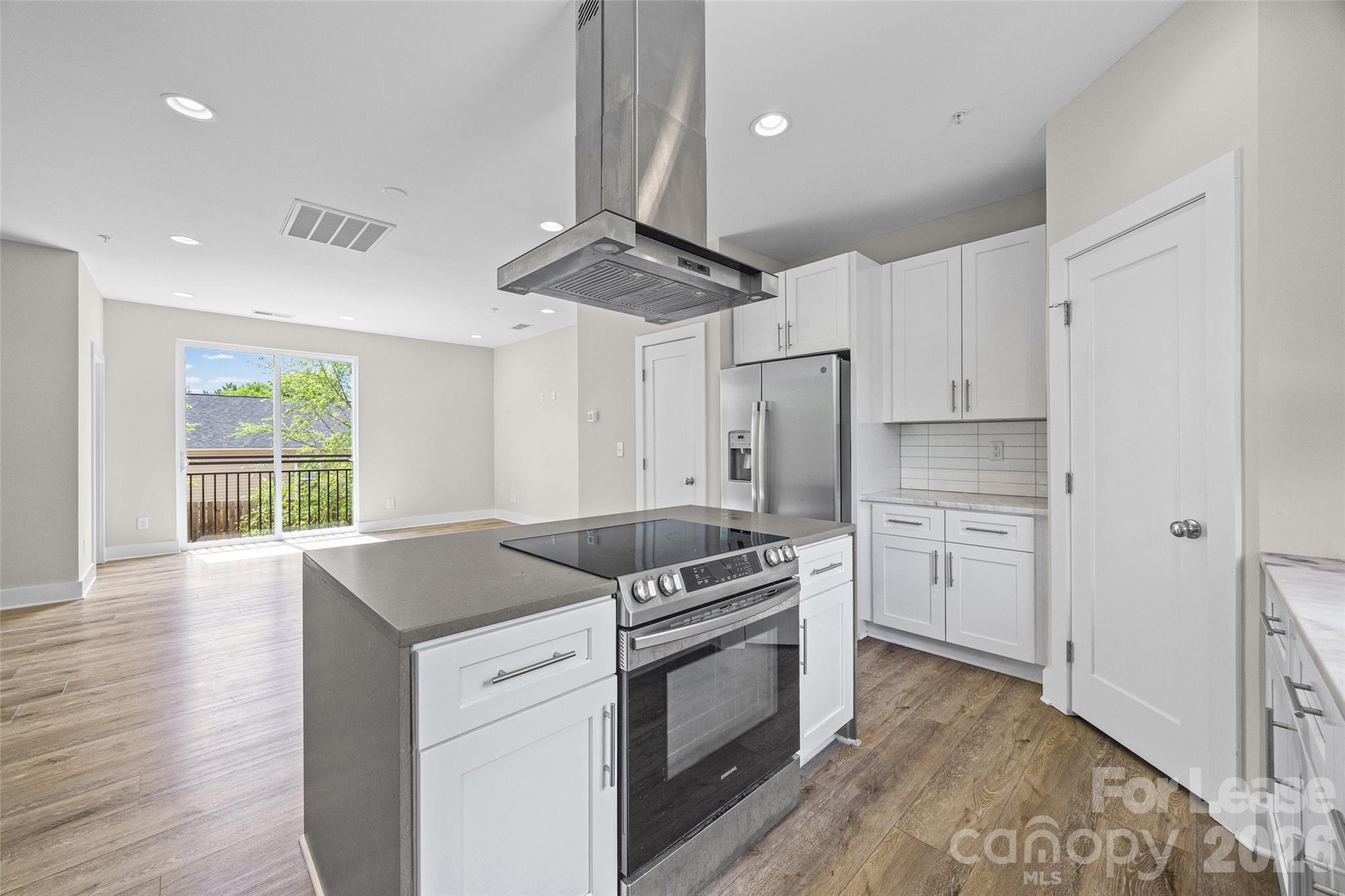 840 E 18th Street Unit: C