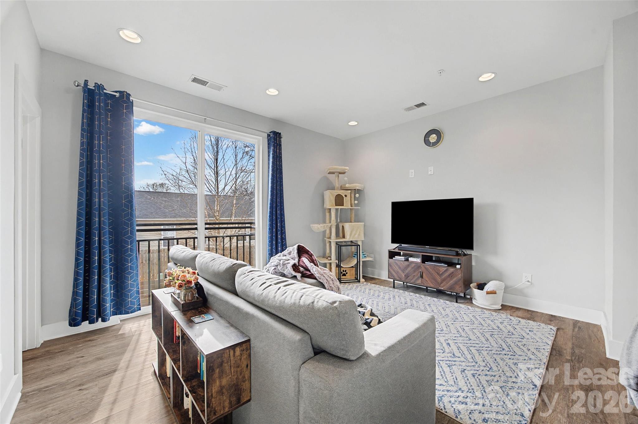 840 E 18th Street Unit: C