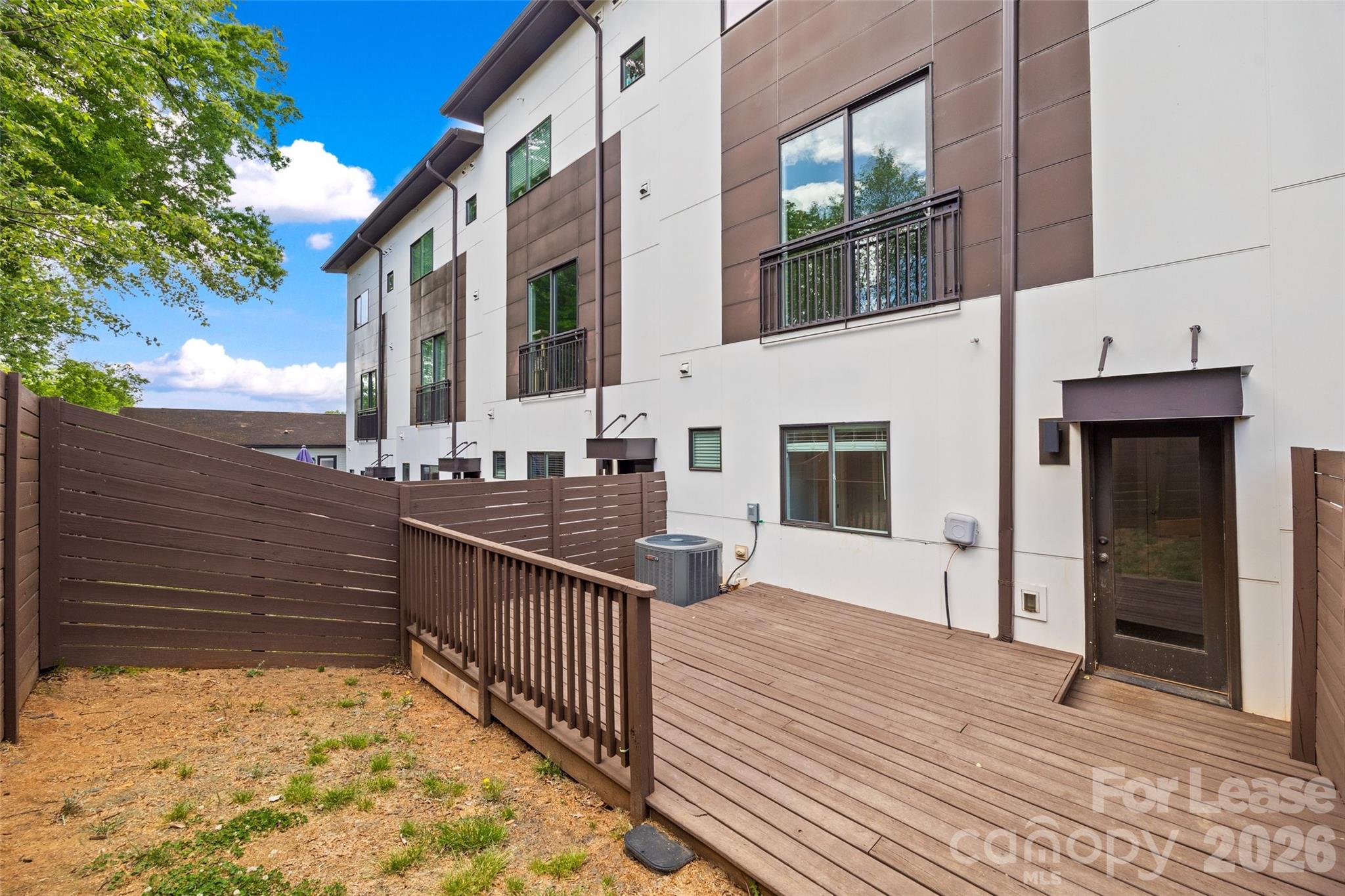 840 E 18th Street Unit: C
