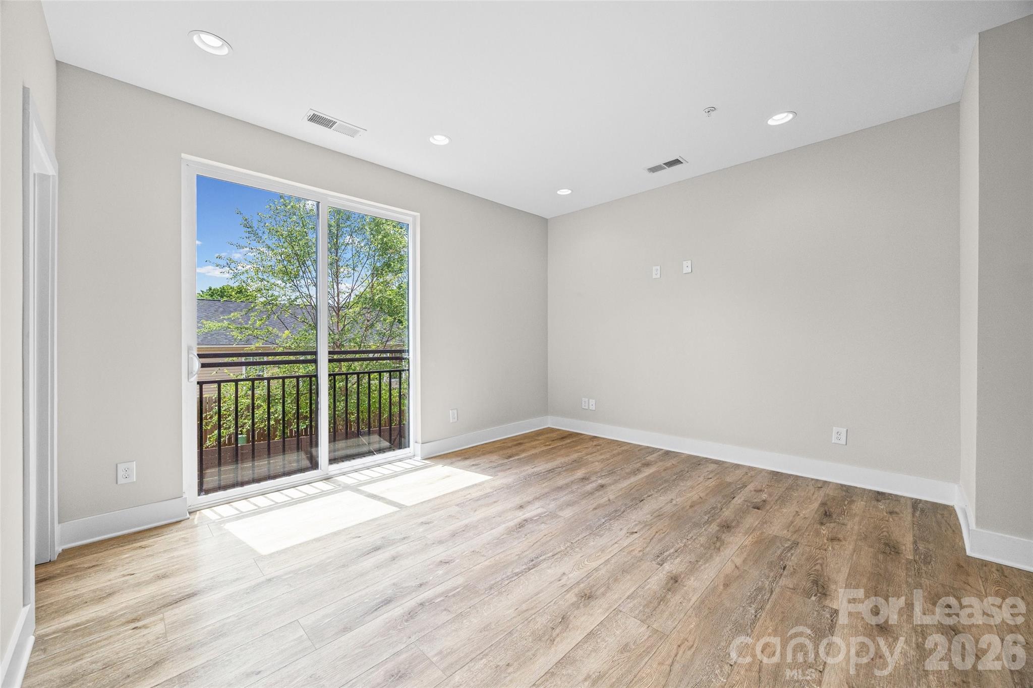 840 E 18th Street Unit: C