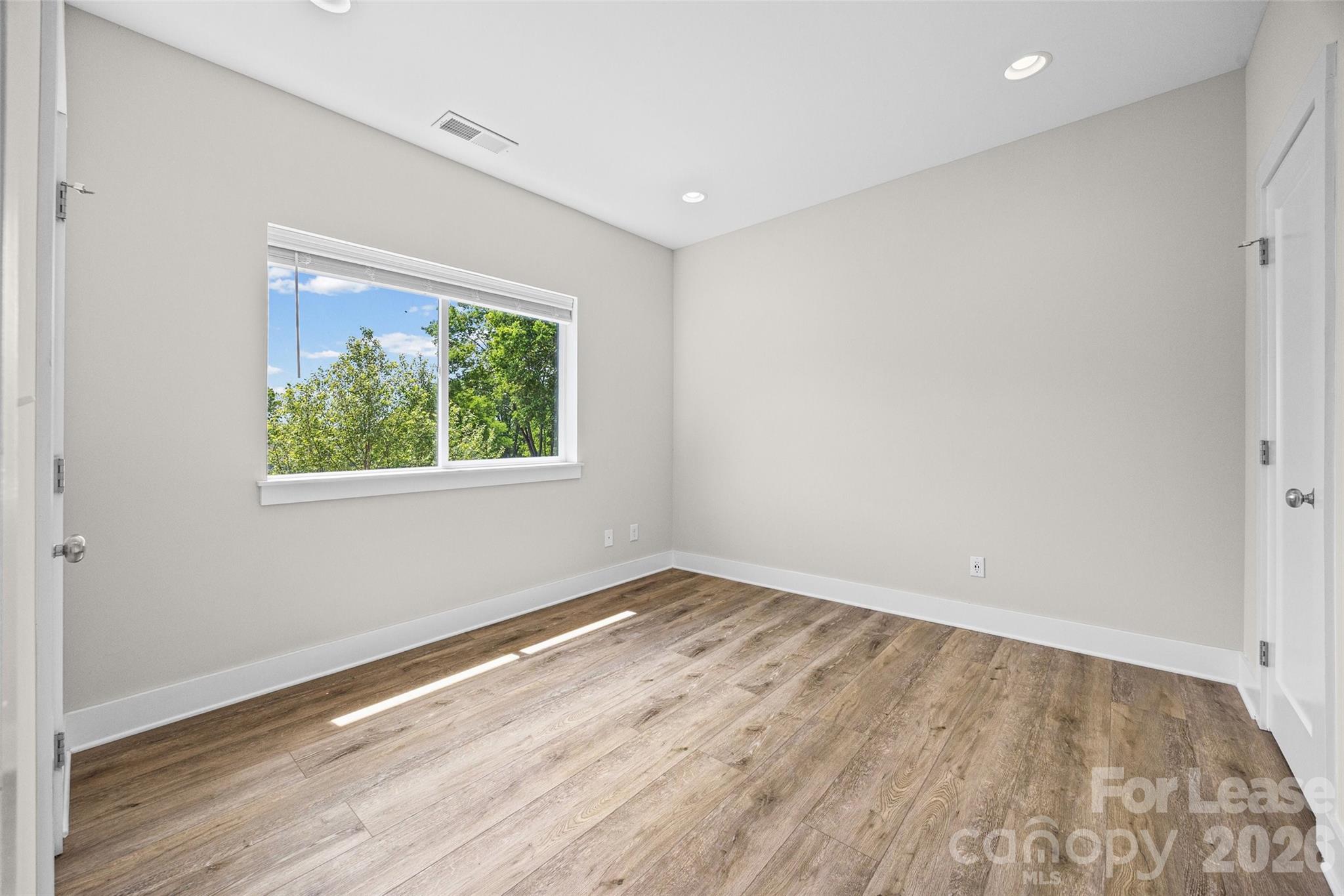 840 E 18th Street Unit: C