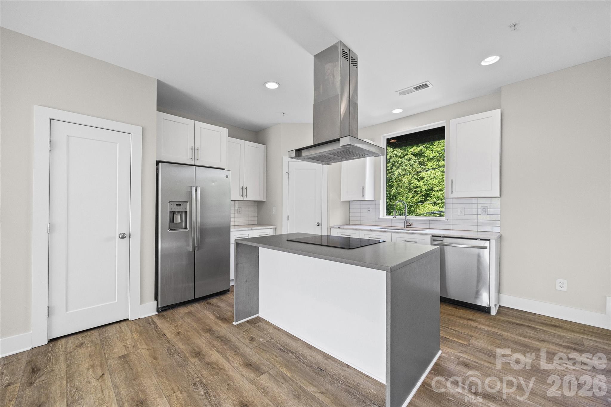 840 E 18th Street Unit: C