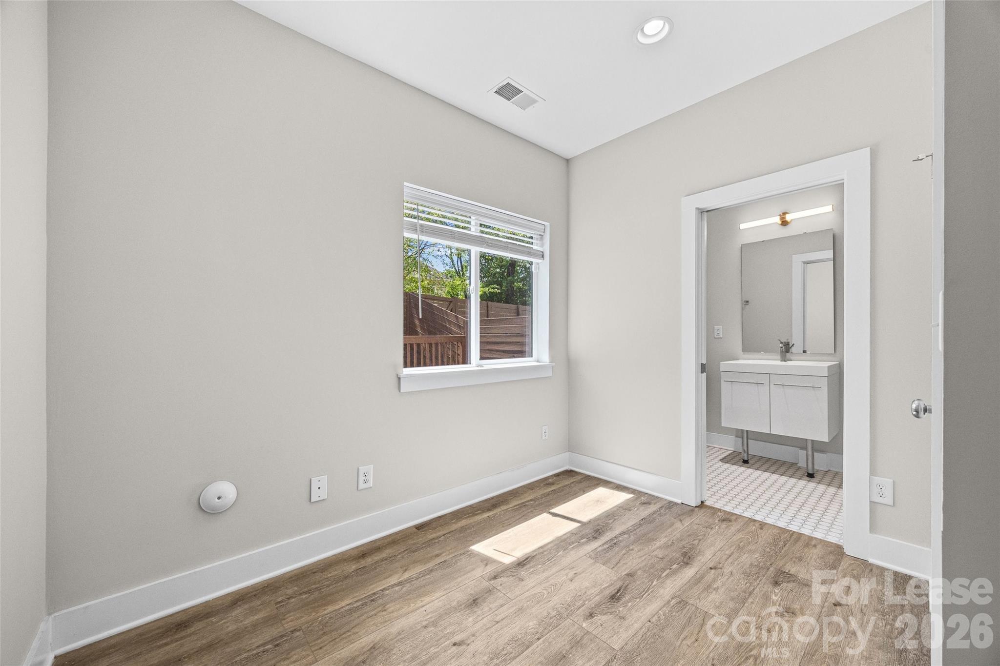 840 E 18th Street Unit: C
