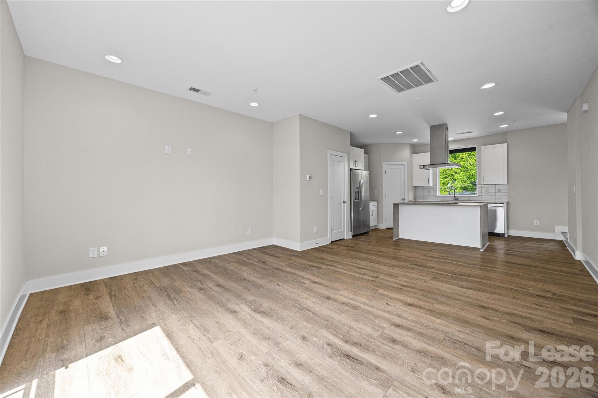 840 E 18th Street Unit: C