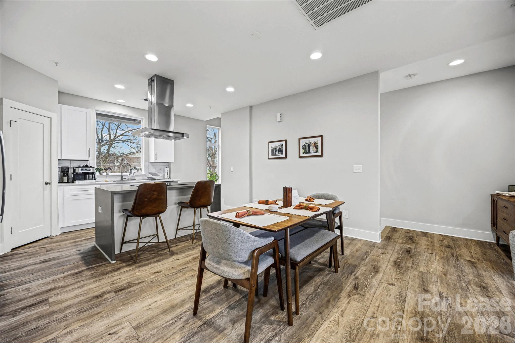 840 E 18th Street Unit: F