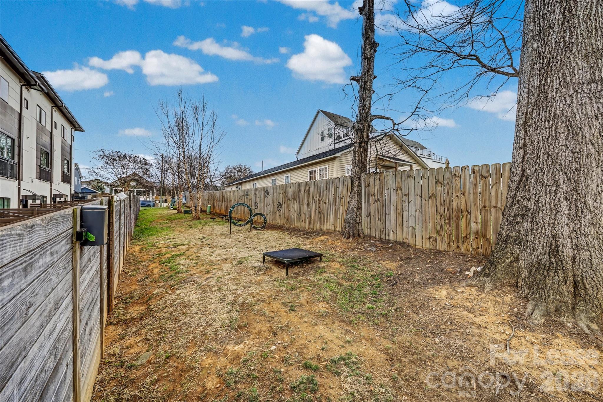 840 E 18th Street Unit: F