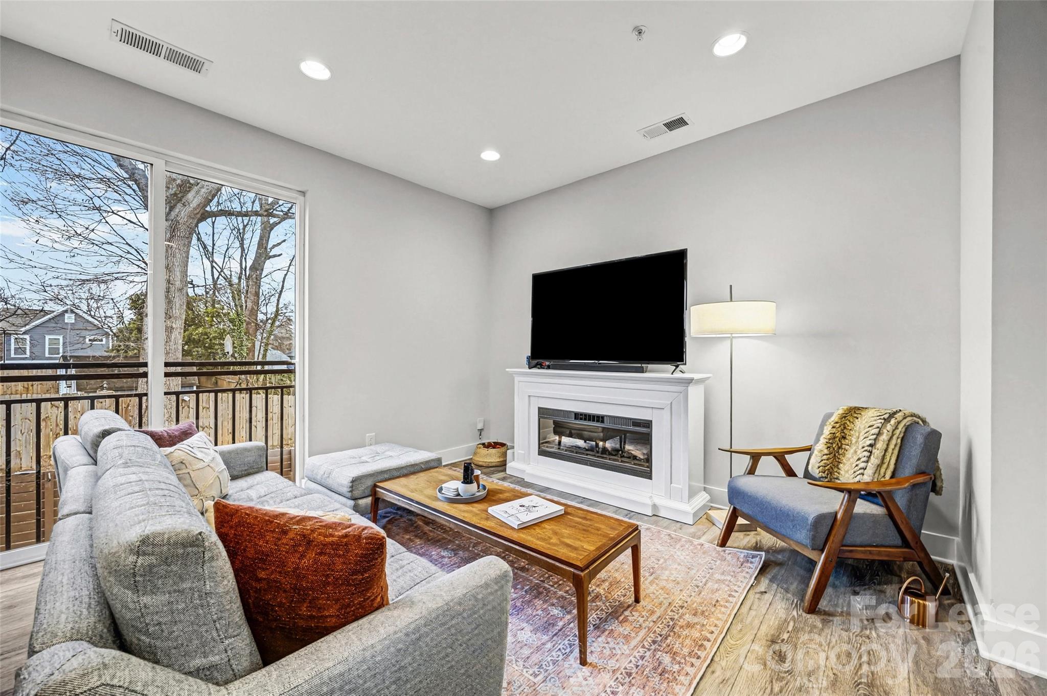 840 E 18th Street Unit: F