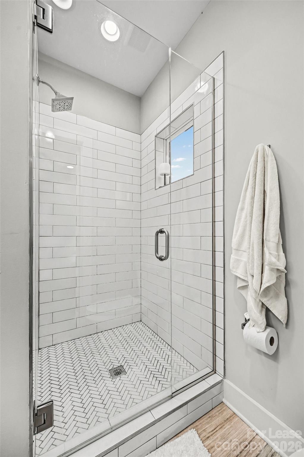 840 E 18th Street Unit: F