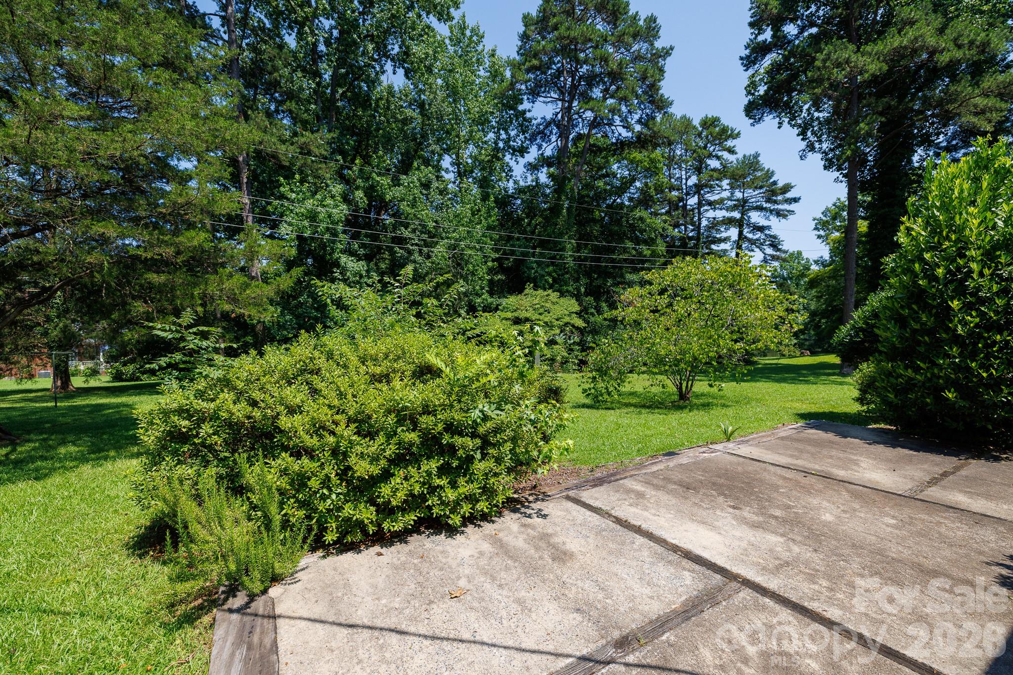829 Rawlinson Road