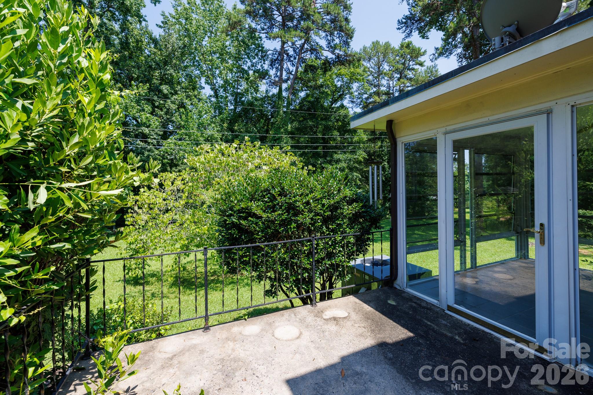 829 Rawlinson Road