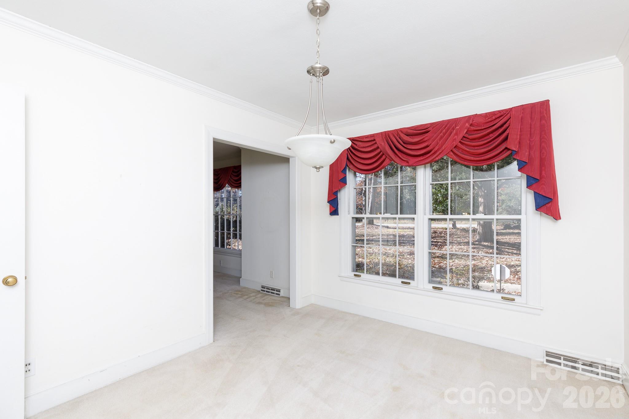 829 Rawlinson Road