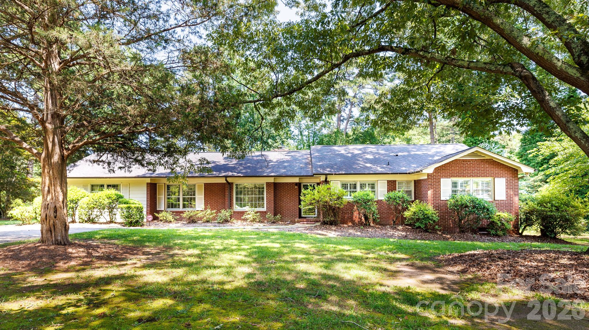 829 Rawlinson Road